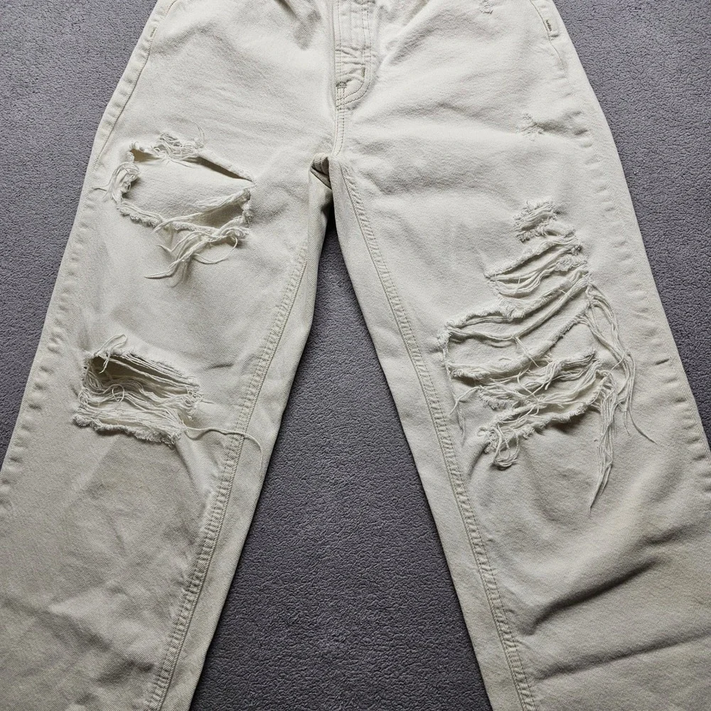 BDG Urban Outfitters High-Rise Baggy Jeans 26 Cream Distressed Wide Leg Denim